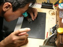 イーストワン電池交換、時計修理